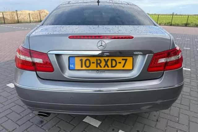 Mercedes-Benz E-Klasse (2011) thumbnail 3
