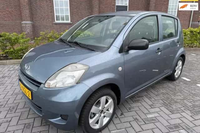 Daihatsu Sirion (2010) thumbnail 1