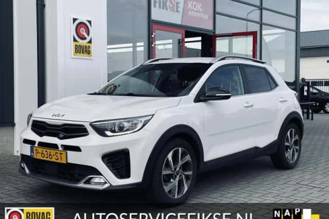 Kia Stonic (2022) thumbnail 2