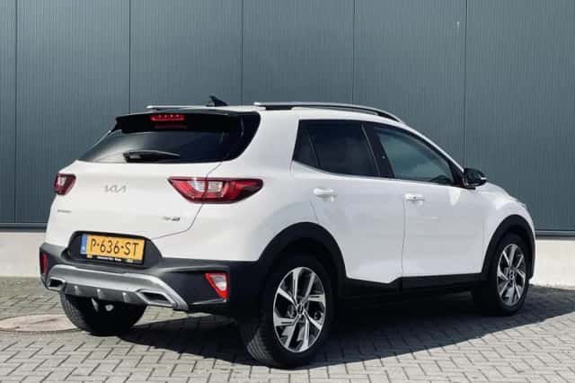 Kia Stonic (2022) thumbnail 6