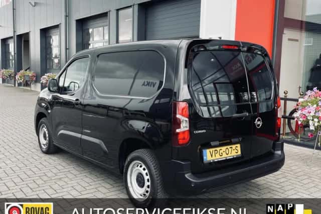 Opel Combo (2022) thumbnail 3