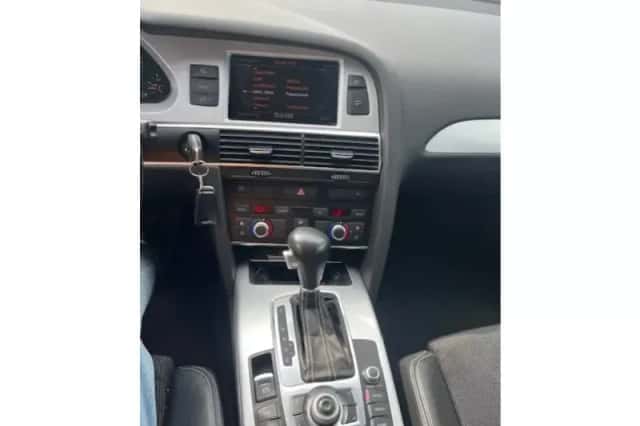 Audi A6 (2011) thumbnail 13
