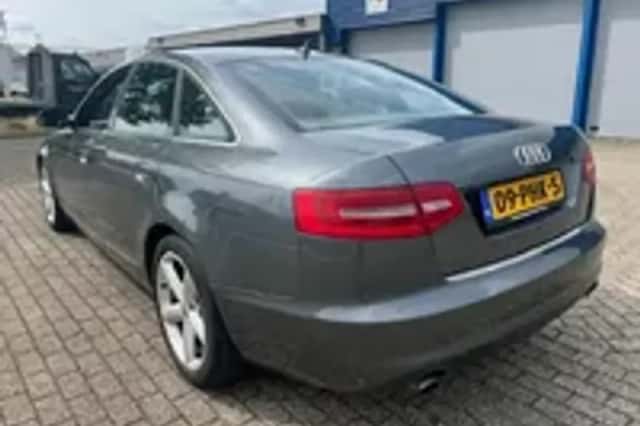 Audi A6 (2011) thumbnail 4