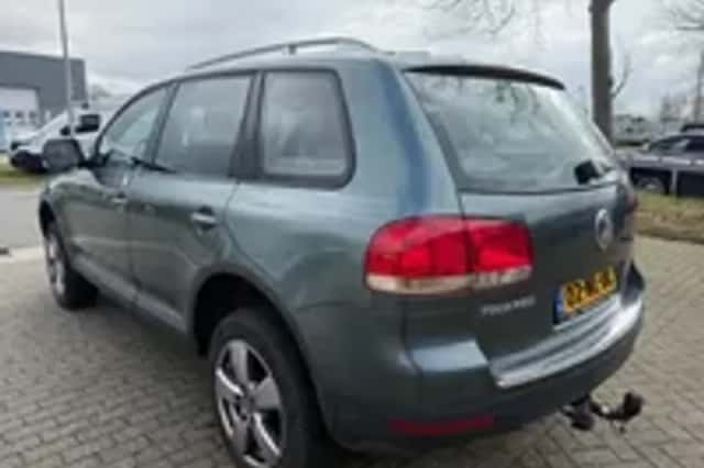Volkswagen Touareg (2003) thumbnail 3