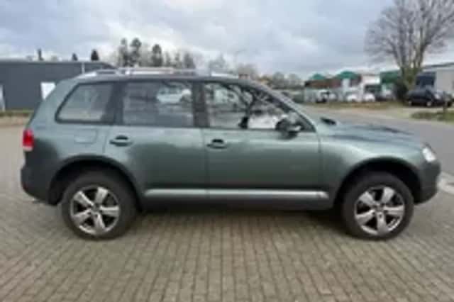 Volkswagen Touareg (2003) thumbnail 5