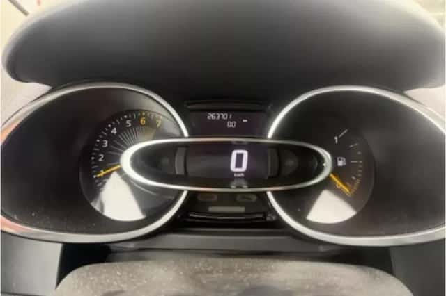 Renault Clio (2016) thumbnail 17