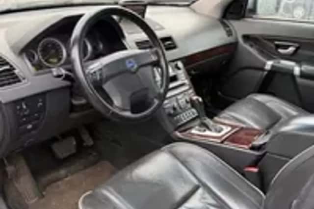 Volvo XC90 (2010) thumbnail 4