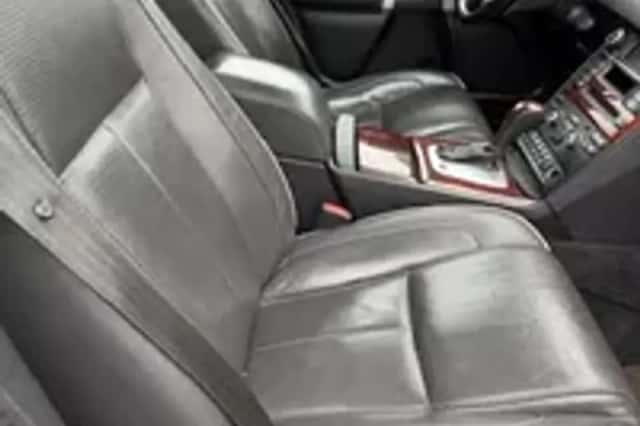 Volvo XC90 (2010) thumbnail 5