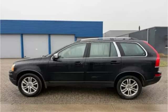 Volvo XC90 (2010) thumbnail 8