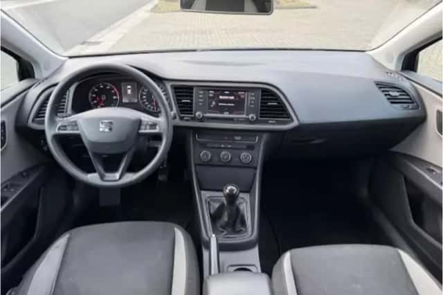 SEAT Leon (2014) thumbnail 15