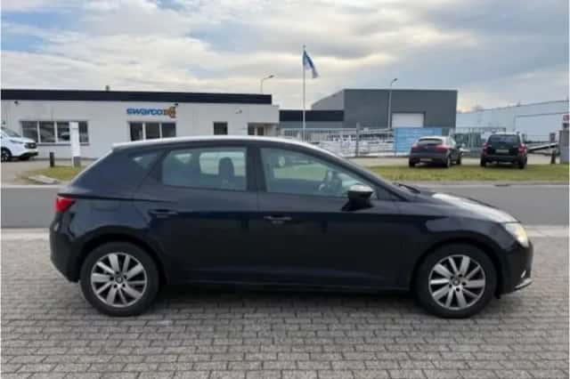 SEAT Leon (2014) thumbnail 8