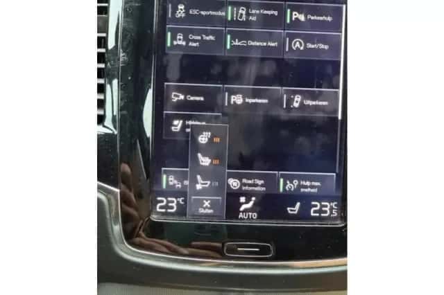 Volvo XC90 (2015) thumbnail 26