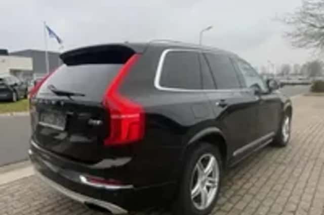 Volvo XC90 (2015) thumbnail 4