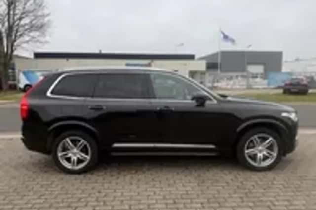 Volvo XC90 (2015) thumbnail 5