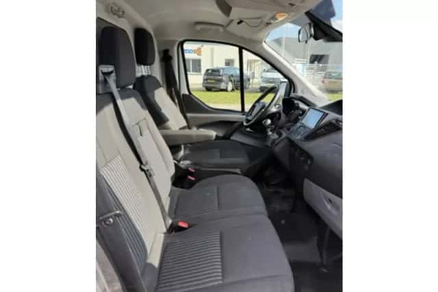 Ford Transit Custom (2016) thumbnail 12