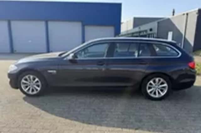 BMW 5-Serie (2011) thumbnail 2