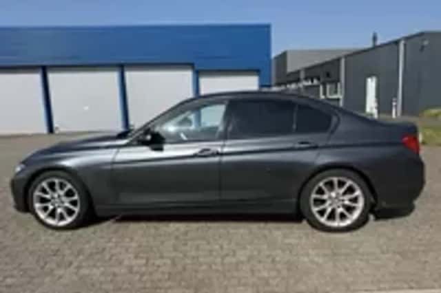 BMW 3-Serie (2013) thumbnail 2