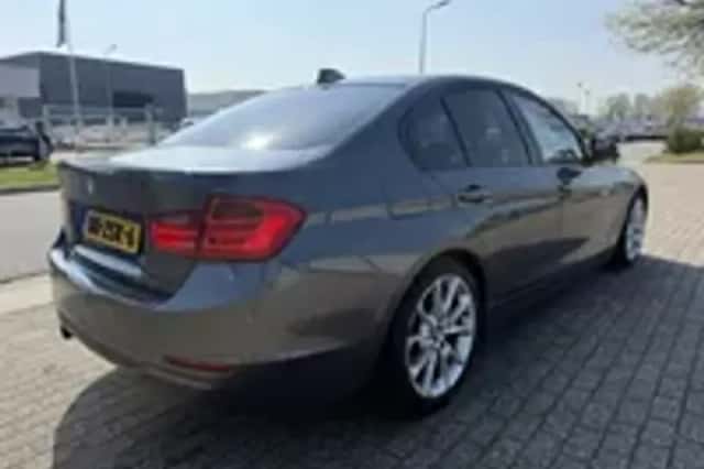 BMW 3-Serie (2013) thumbnail 4