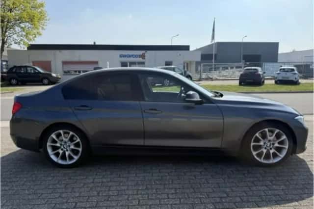 BMW 3-Serie (2013) thumbnail 10