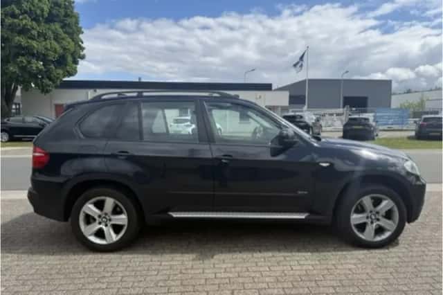 BMW X5 (2007) thumbnail 10