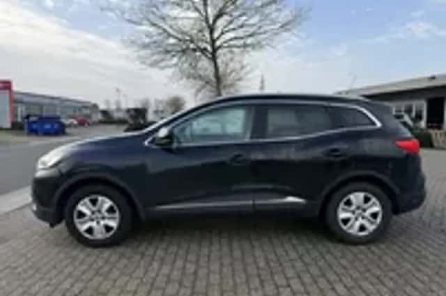 Renault Kadjar (2015) thumbnail 2