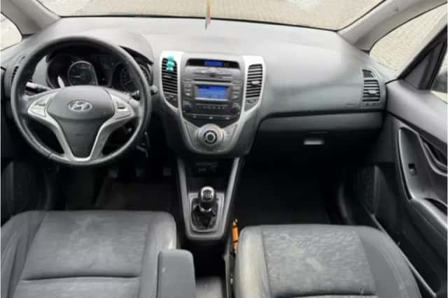 Hyundai ix20 (2011) thumbnail 12