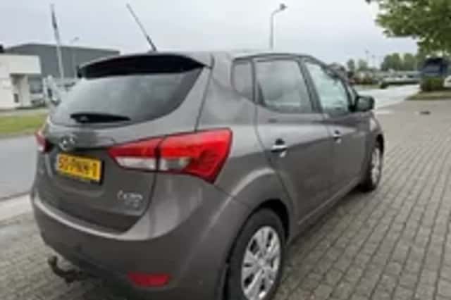Hyundai ix20 (2011) thumbnail 4
