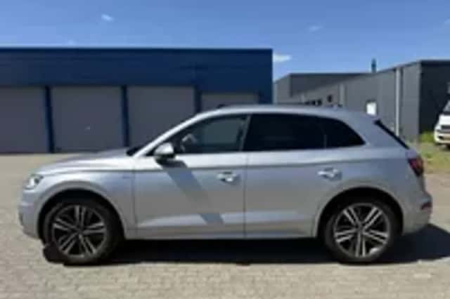 Audi Q5 (2017) thumbnail 2