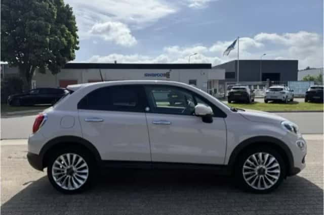 Fiat 500X (2015) thumbnail 4