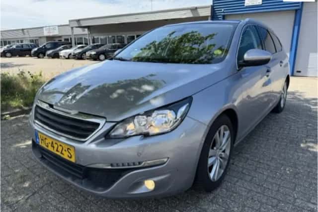 Peugeot 308 (2015) thumbnail 1