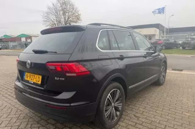 Volkswagen Tiguan (2017) thumbnail 4