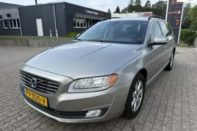 Volvo V70 (2013) thumbnail 1