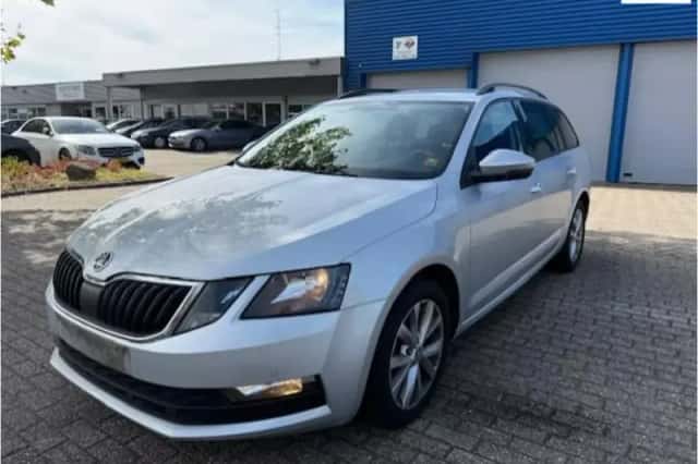 Škoda  (2018) thumbnail 1