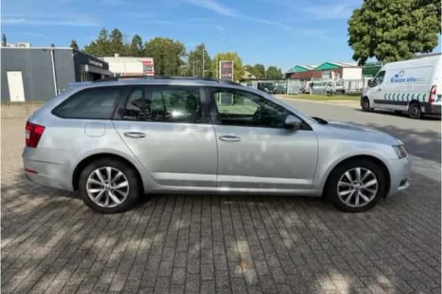 Škoda  (2018) thumbnail 5