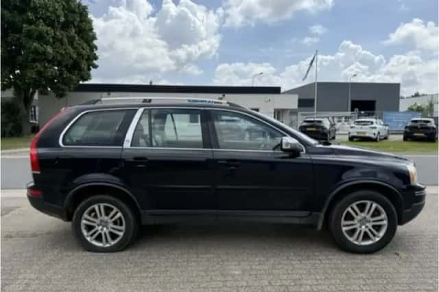 Volvo  (2010) thumbnail 5