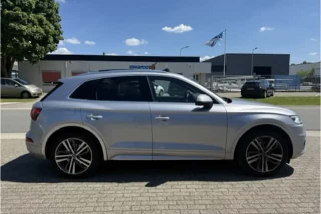 Audi  (2017) thumbnail 5
