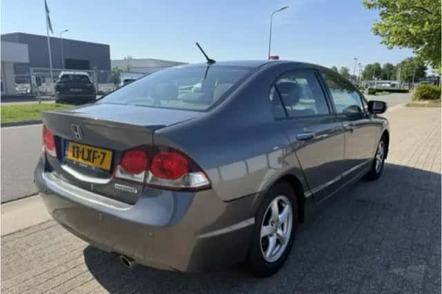 Honda  (2010) thumbnail 4