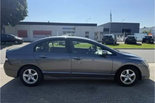 Honda  (2010) thumbnail 5