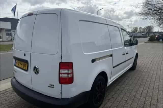 Volkswagen  (2012) thumbnail 4
