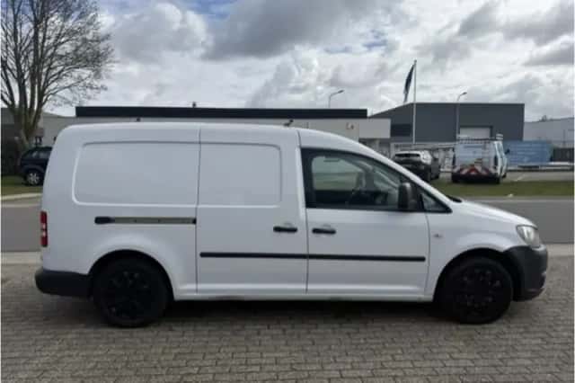 Volkswagen  (2012) thumbnail 5