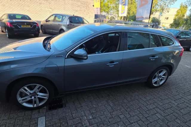 Volvo V60 (2016) thumbnail 4