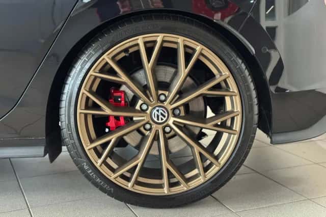Volkswagen Golf (2021) thumbnail 4