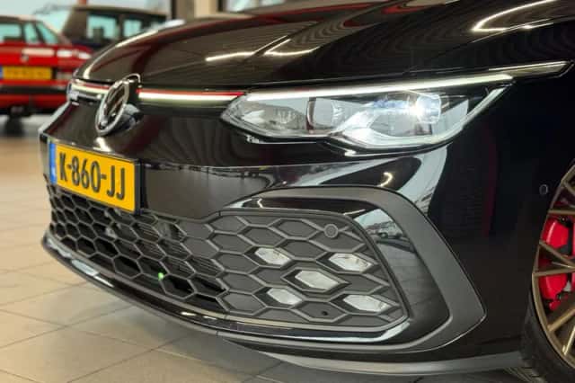 Volkswagen Golf (2021) thumbnail 5