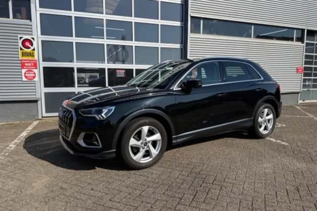 Audi Q3 (2020) thumbnail 2