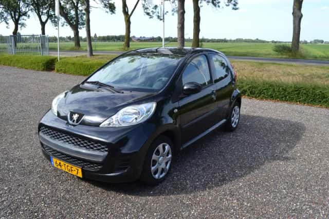 Peugeot 107 (2012) thumbnail 1