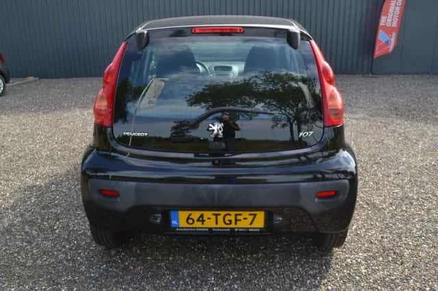 Peugeot 107 (2012) thumbnail 6