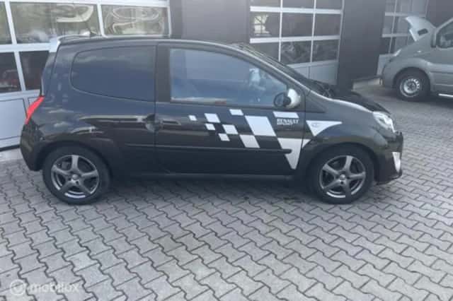 Renault Twingo (2010) thumbnail 2