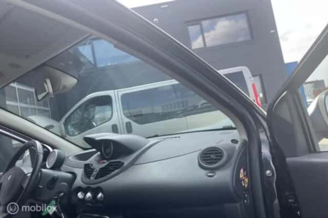 Renault Twingo (2010) thumbnail 5