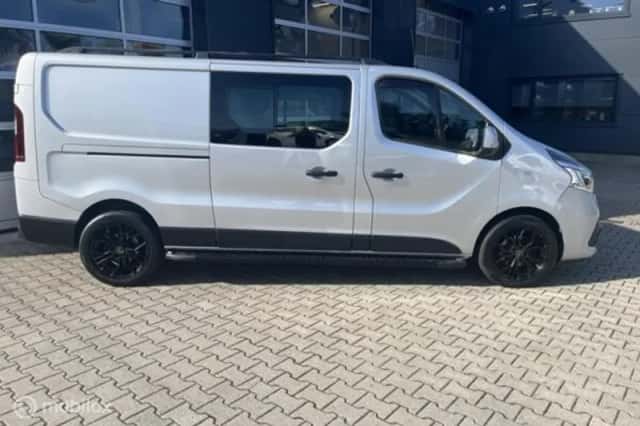 Renault Trafic (2021) thumbnail 3