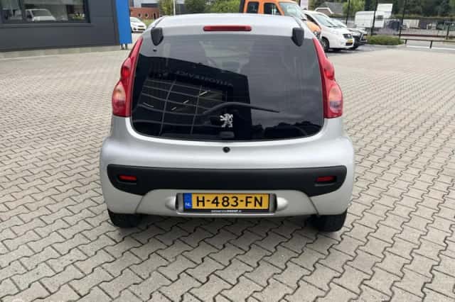 Peugeot 107 (2008) thumbnail 6